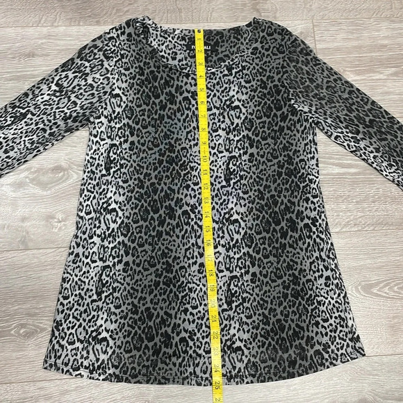 Roz & Ali Leopard Print Blouse 3/4 Rolled Tab Sleeve XS - Picture 10 of 16